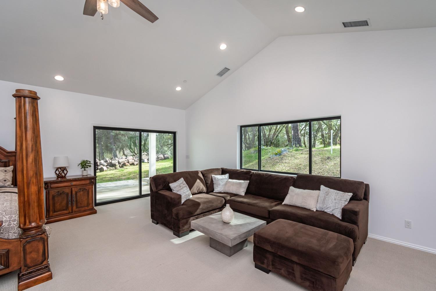 Detail Gallery Image 14 of 93 For 3000 Springhill Rd, Somerset,  CA 95684 - 3 Beds | 2/1 Baths