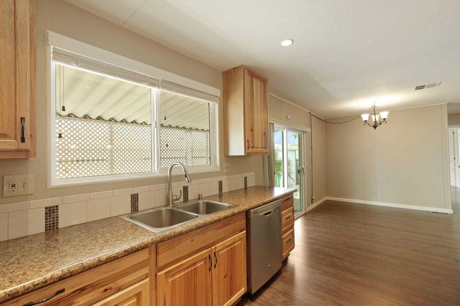 Detail Gallery Image 22 of 43 For 171 El Centro Dr, Lodi,  CA 95240 - 3 Beds | 2 Baths