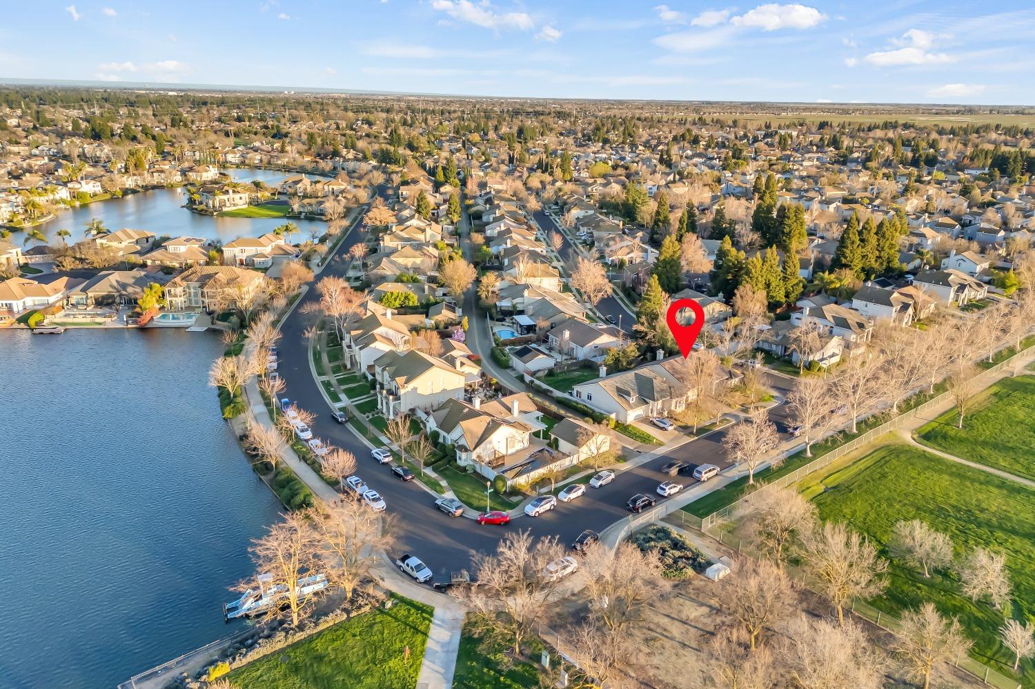 Lakepoint Drive, Elk Grove, California image 38