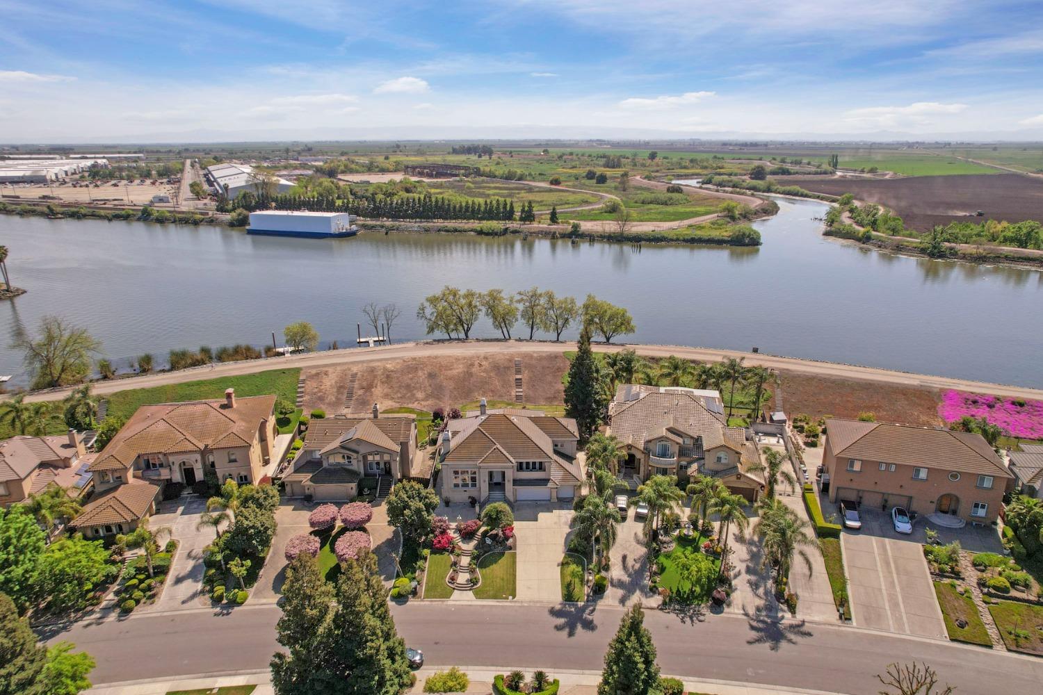 Detail Gallery Image 86 of 95 For 5474 Saint Andrews Dr, Stockton,  CA 95219 - 4 Beds | 3/1 Baths