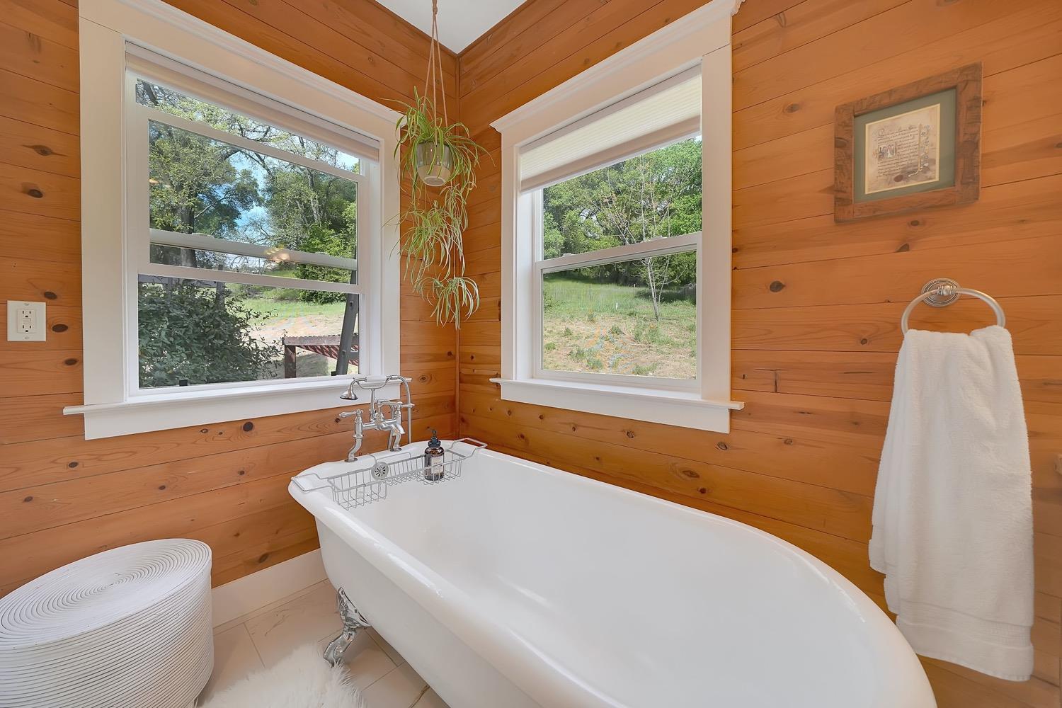 Detail Gallery Image 33 of 92 For 12860 Locust Ln, Sutter Creek,  CA 95685 - 3 Beds | 4 Baths