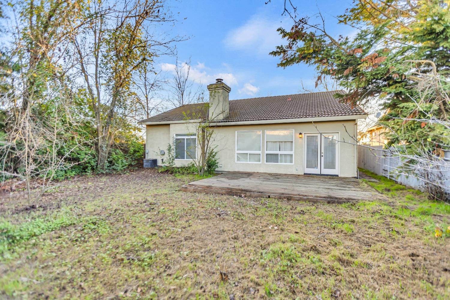Lakepoint Drive, Elk Grove, California image 34