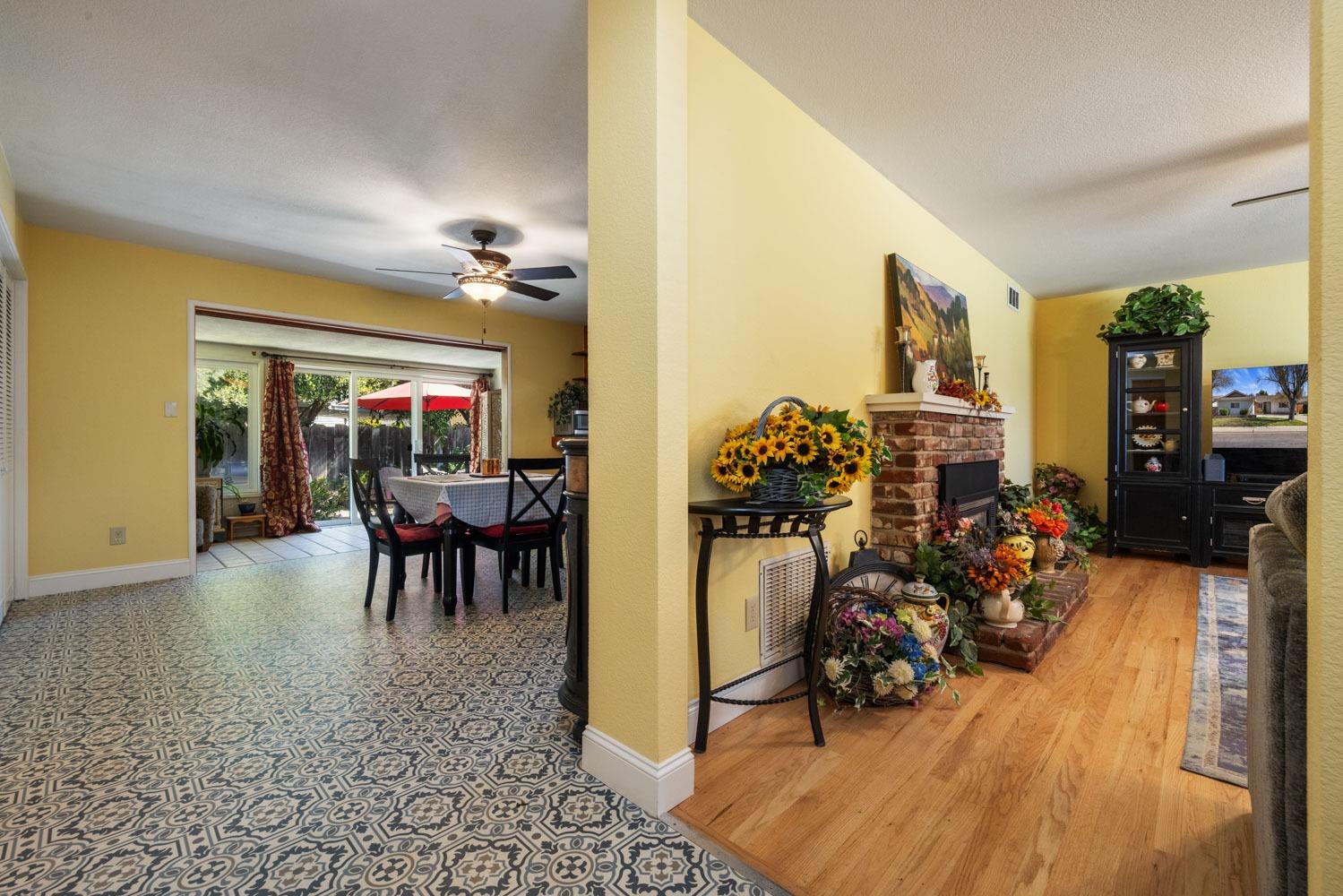 Detail Gallery Image 10 of 37 For 1610 Springwood Dr, Modesto,  CA 95350 - 3 Beds | 2 Baths