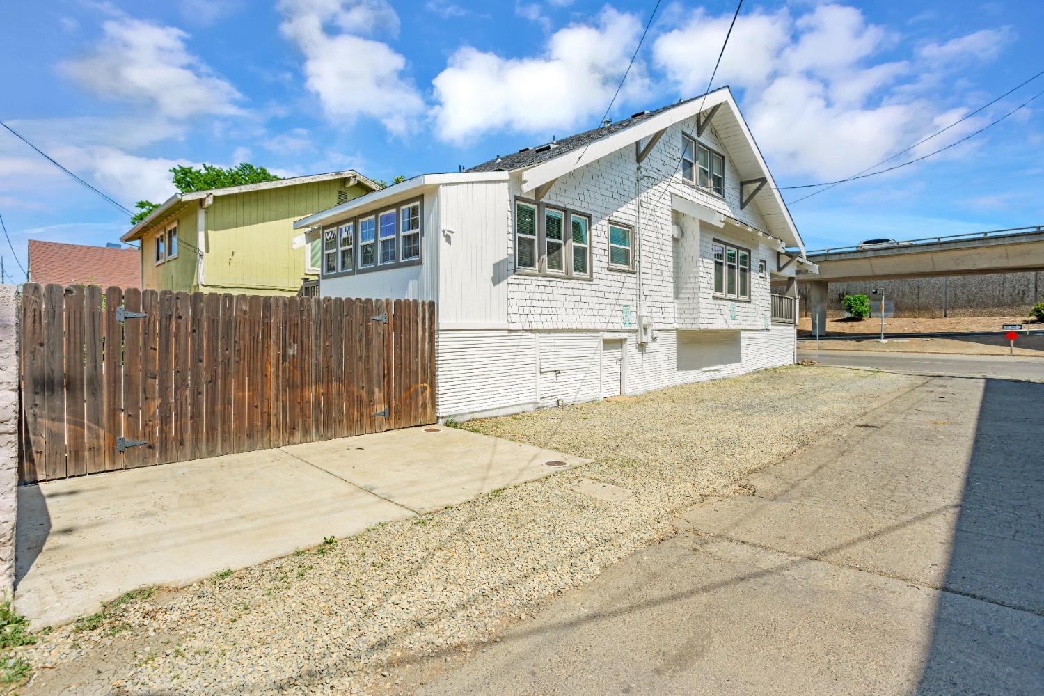 29th, Sacramento, California image 5