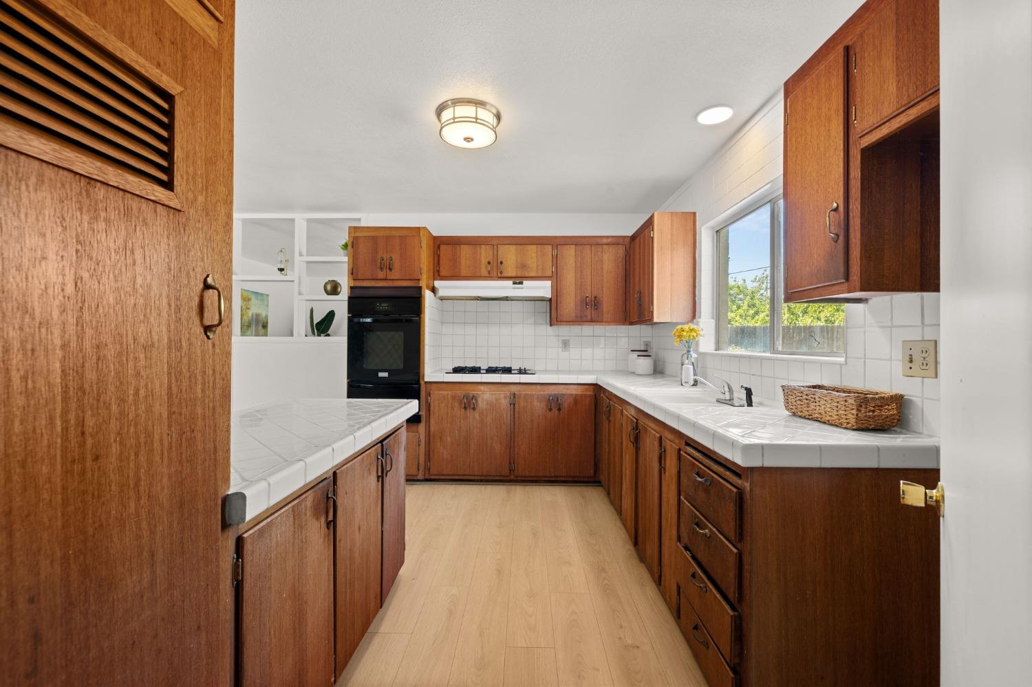 Pinot Way, Rancho Cordova, California image 19