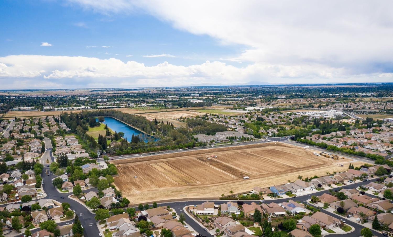 Spring Fern Way, Elk Grove, California image 10