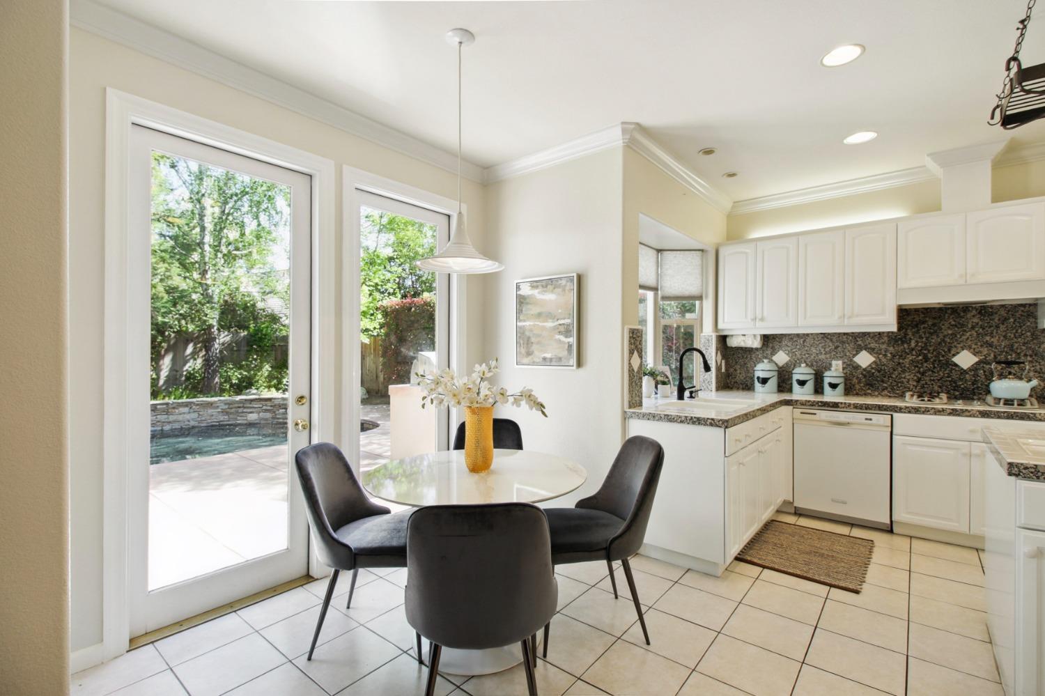 Detail Gallery Image 16 of 55 For 2119 Dinosaur Pl, Davis,  CA 95616 - 4 Beds | 2/1 Baths