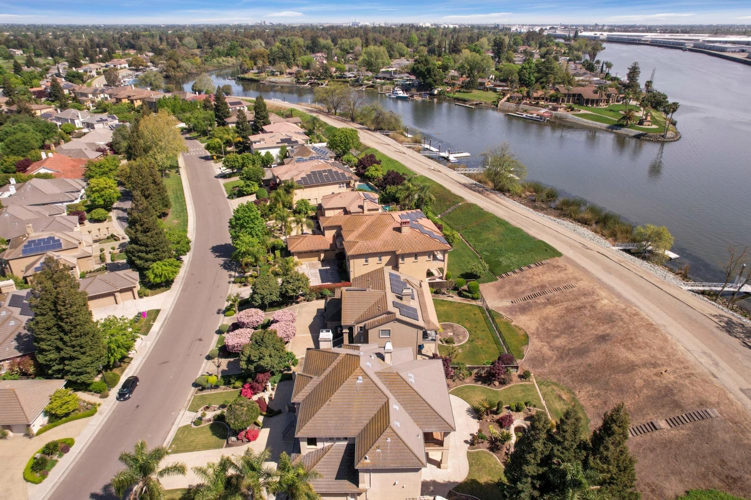 Detail Gallery Image 89 of 95 For 5474 Saint Andrews Dr, Stockton,  CA 95219 - 4 Beds | 3/1 Baths