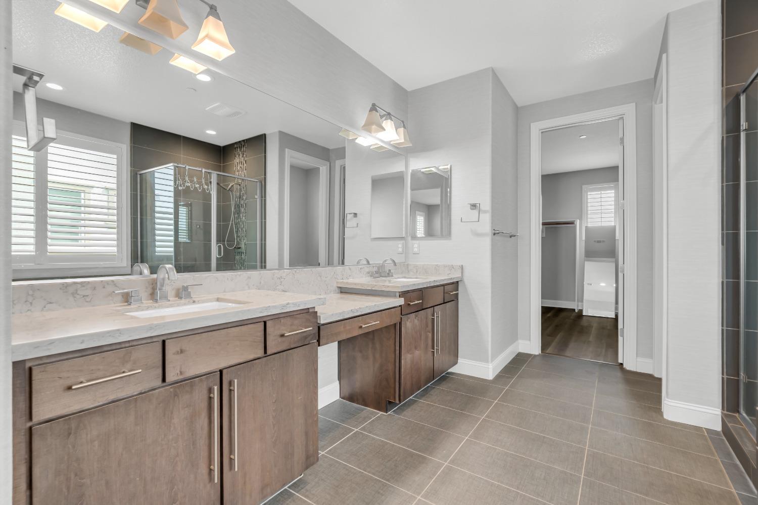Detail Gallery Image 47 of 70 For 1725 Marina Dr, Lathrop,  CA 95330 - 5 Beds | 3/1 Baths