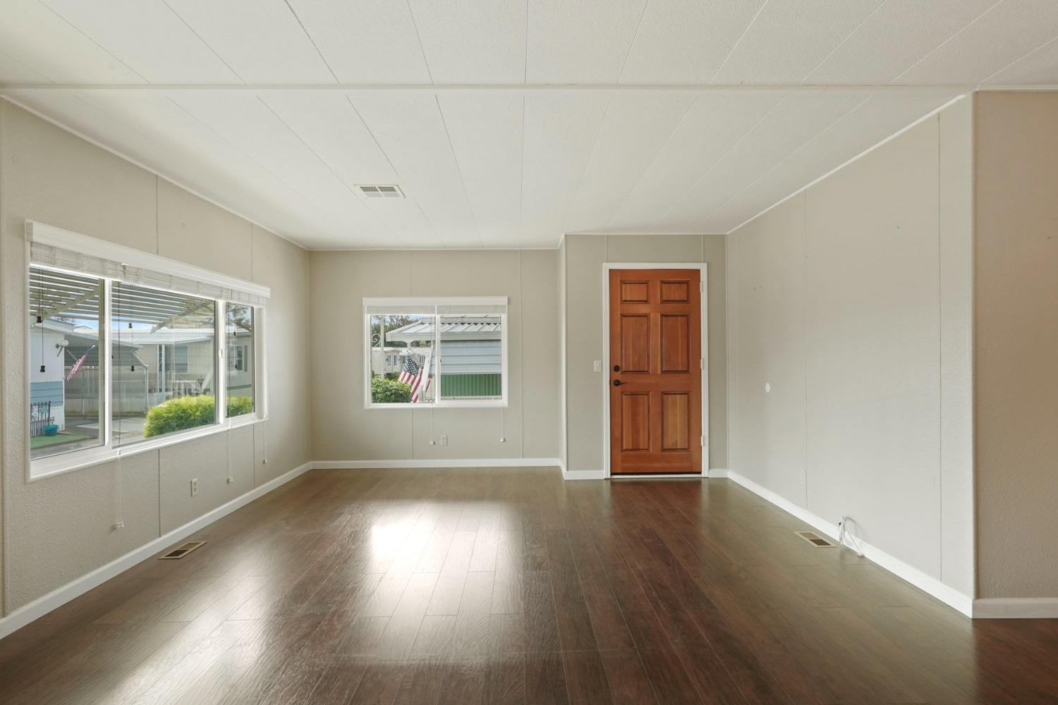 Detail Gallery Image 14 of 43 For 171 El Centro Dr, Lodi,  CA 95240 - 3 Beds | 2 Baths