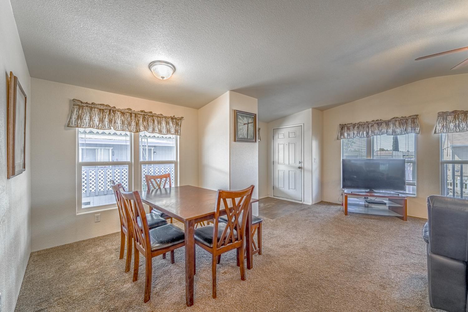 Detail Gallery Image 9 of 47 For 132 Sloop, Modesto,  CA 95356 - 2 Beds | 2 Baths