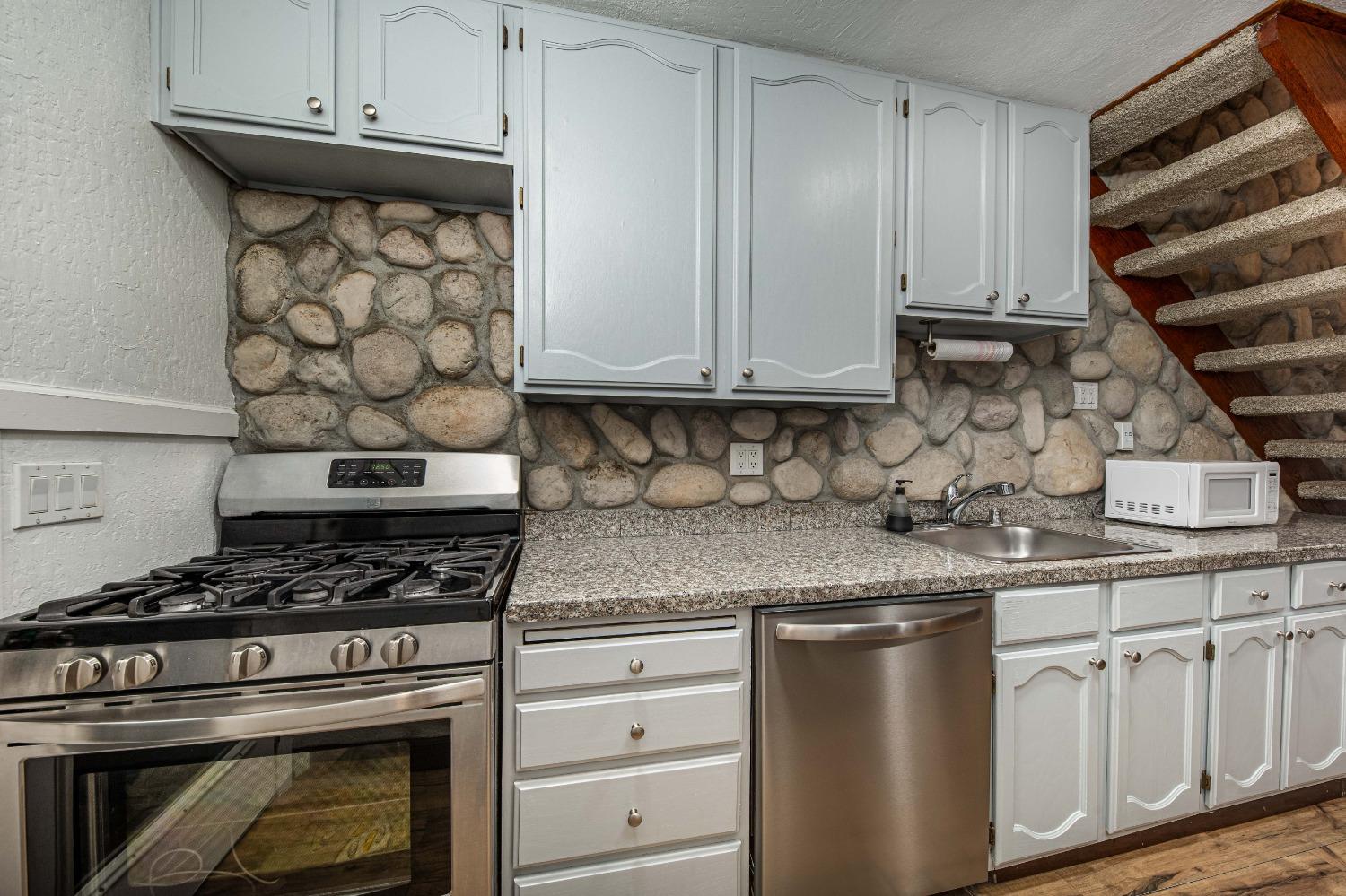 Detail Gallery Image 11 of 25 For 8667 Mariners Dr #33,  Stockton,  CA 95219 - 1 Beds | 1 Baths