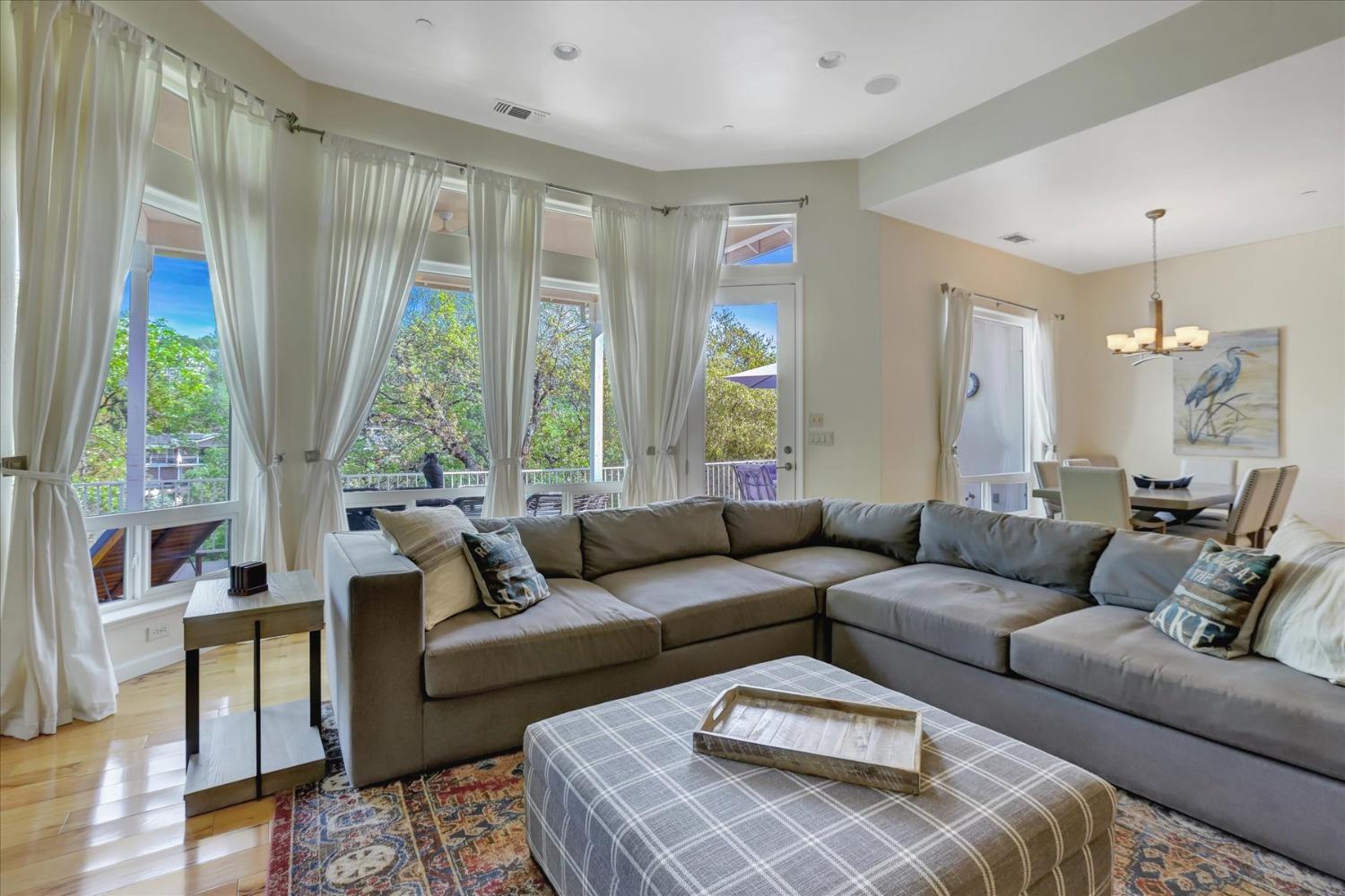Detail Gallery Image 8 of 74 For 17582 Chaparral Dr, Penn Valley,  CA 95946 - 5 Beds | 4 Baths