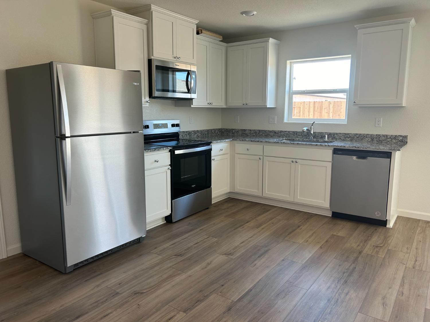 Detail Gallery Image 6 of 7 For 3049 Aerosmith Way, Stockton,  CA 95212 - 3 Beds | 2 Baths