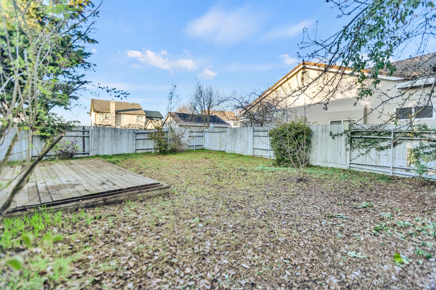 Lakepoint Drive, Elk Grove, California image 35