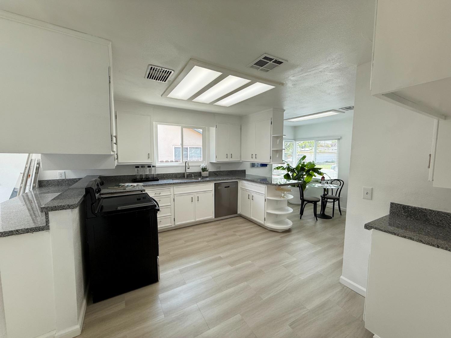 Detail Gallery Image 30 of 76 For 1629 Cortez Ave, Stockton,  CA 95209 - 3 Beds | 1 Baths