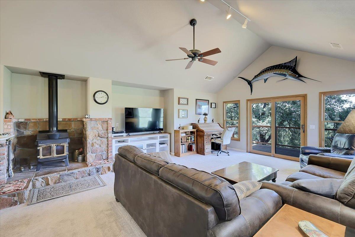 Detail Gallery Image 16 of 99 For 9521 Sicard Flat Rd, Browns Valley,  CA 95918 - 4 Beds | 3/1 Baths