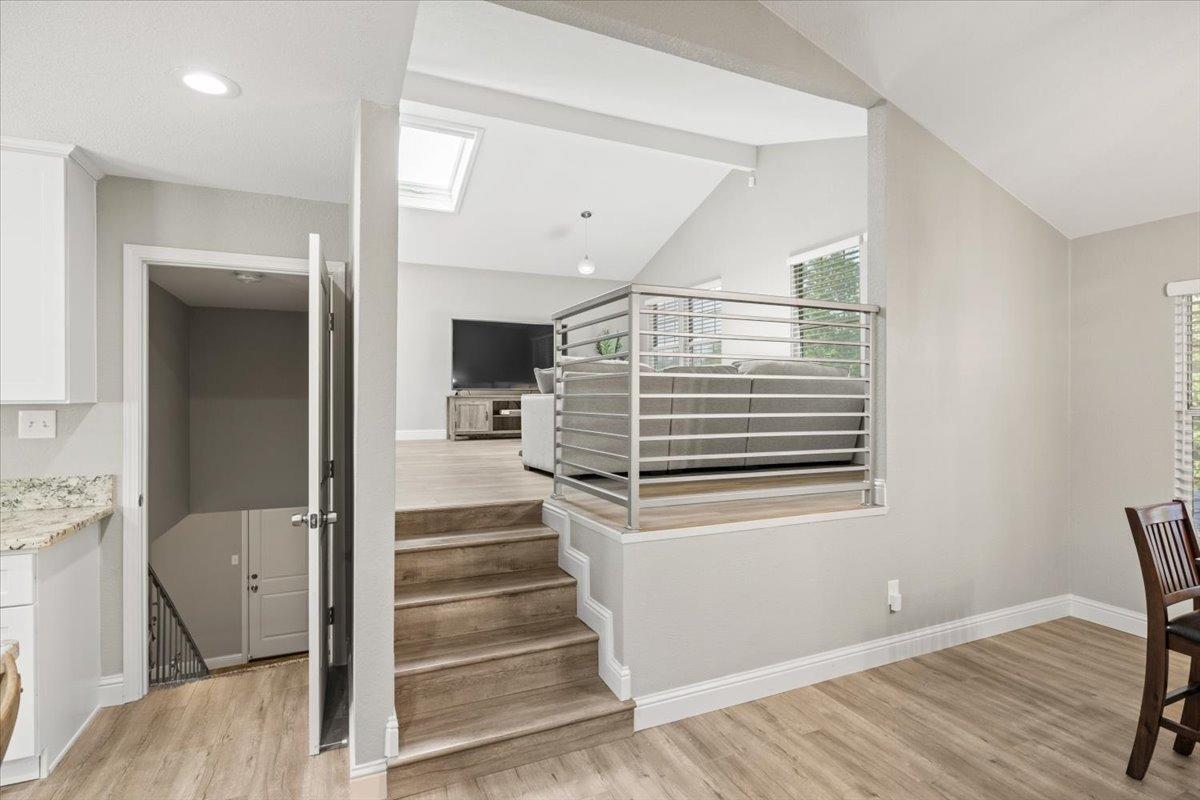 Palmyra Drive, Fair Oaks, California image 8