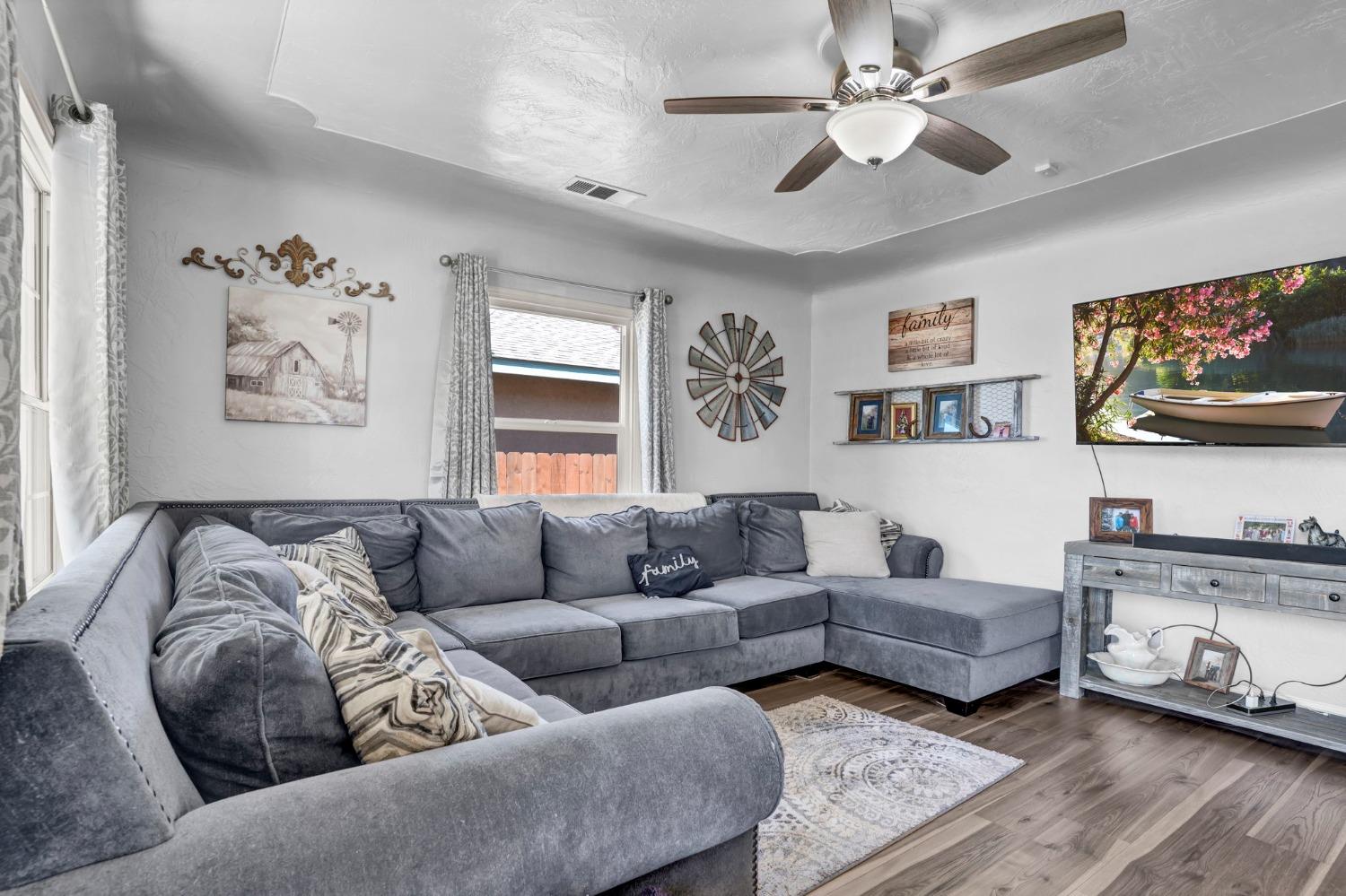 Detail Gallery Image 17 of 48 For 2112 6th St, Hughson,  CA 95326 - 3 Beds | 2 Baths