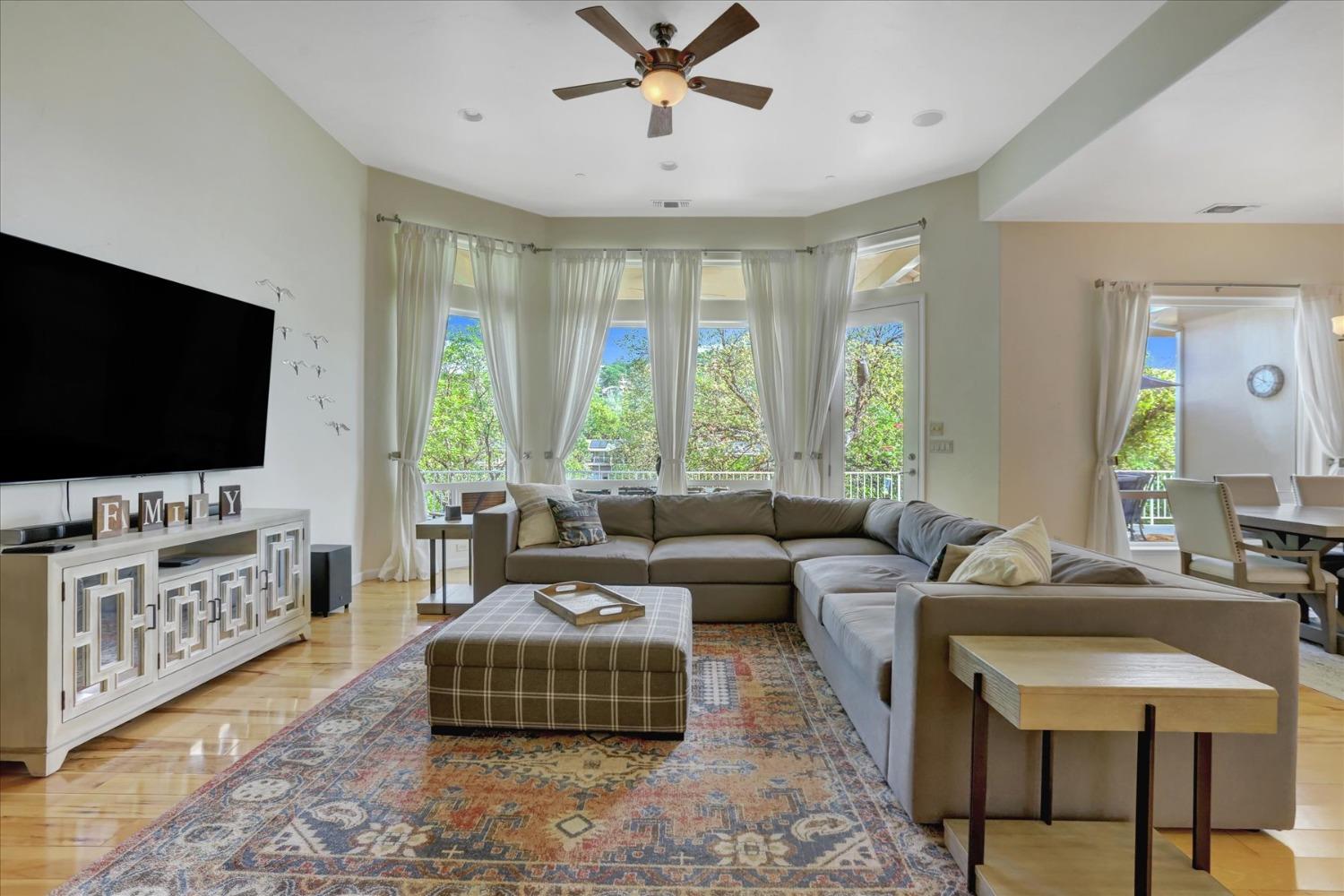 Detail Gallery Image 7 of 74 For 17582 Chaparral Dr, Penn Valley,  CA 95946 - 5 Beds | 4 Baths