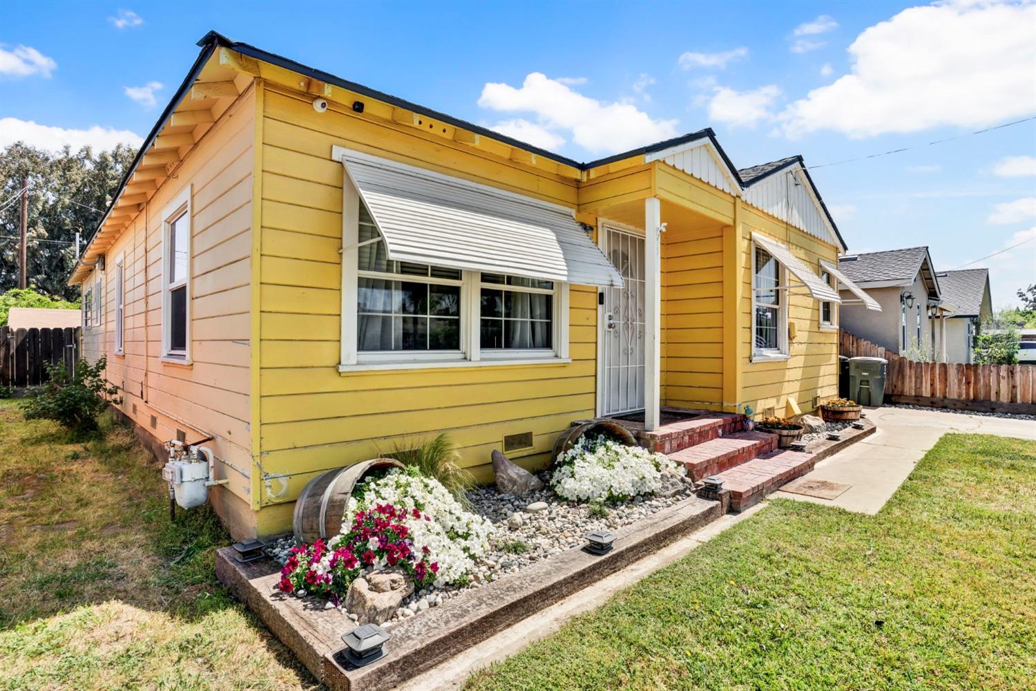 Detail Gallery Image 15 of 48 For 2112 6th St, Hughson,  CA 95326 - 3 Beds | 2 Baths