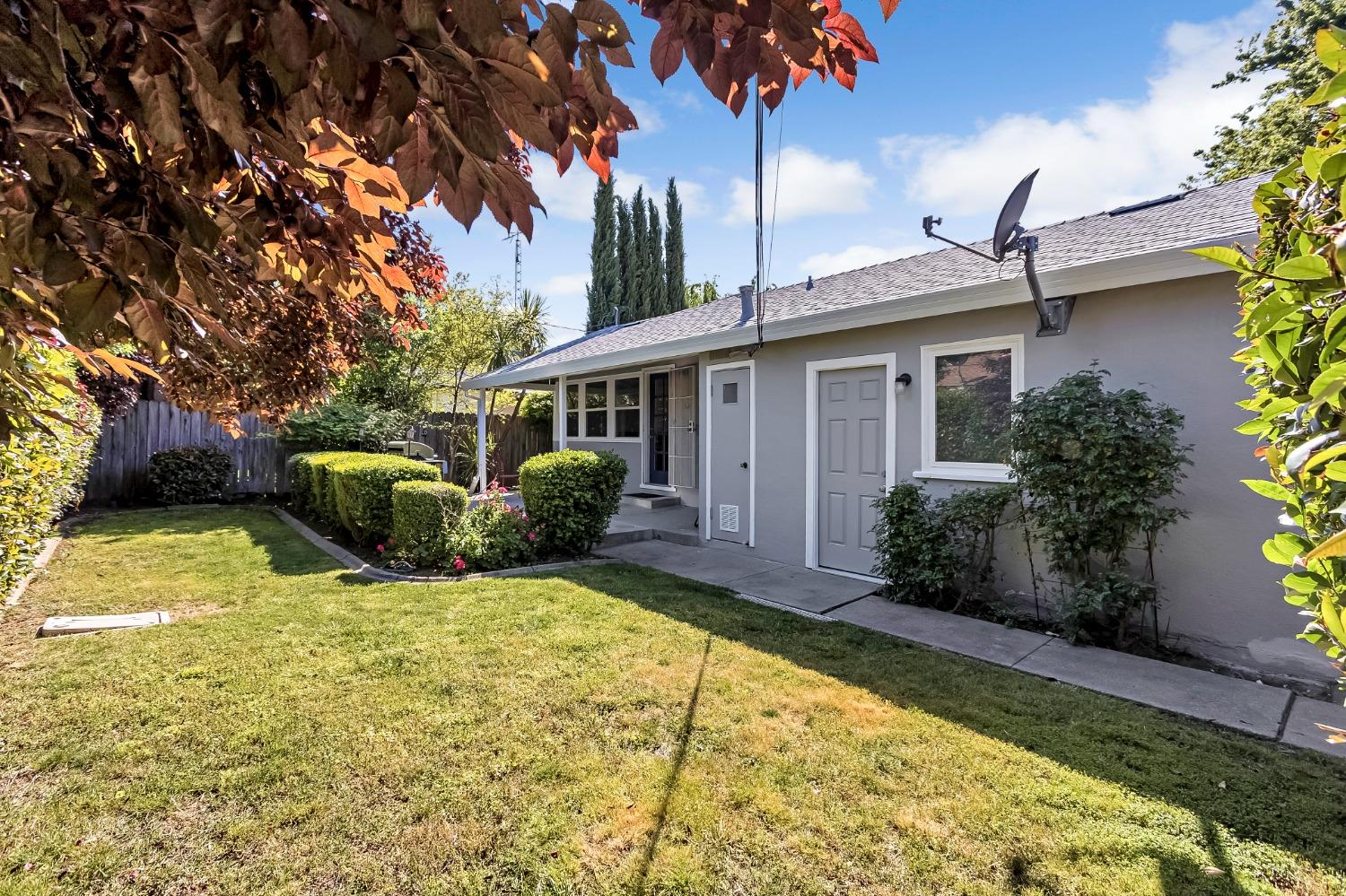 Detail Gallery Image 28 of 35 For 5211 Whittier Dr, Sacramento,  CA 95820 - 3 Beds | 2 Baths