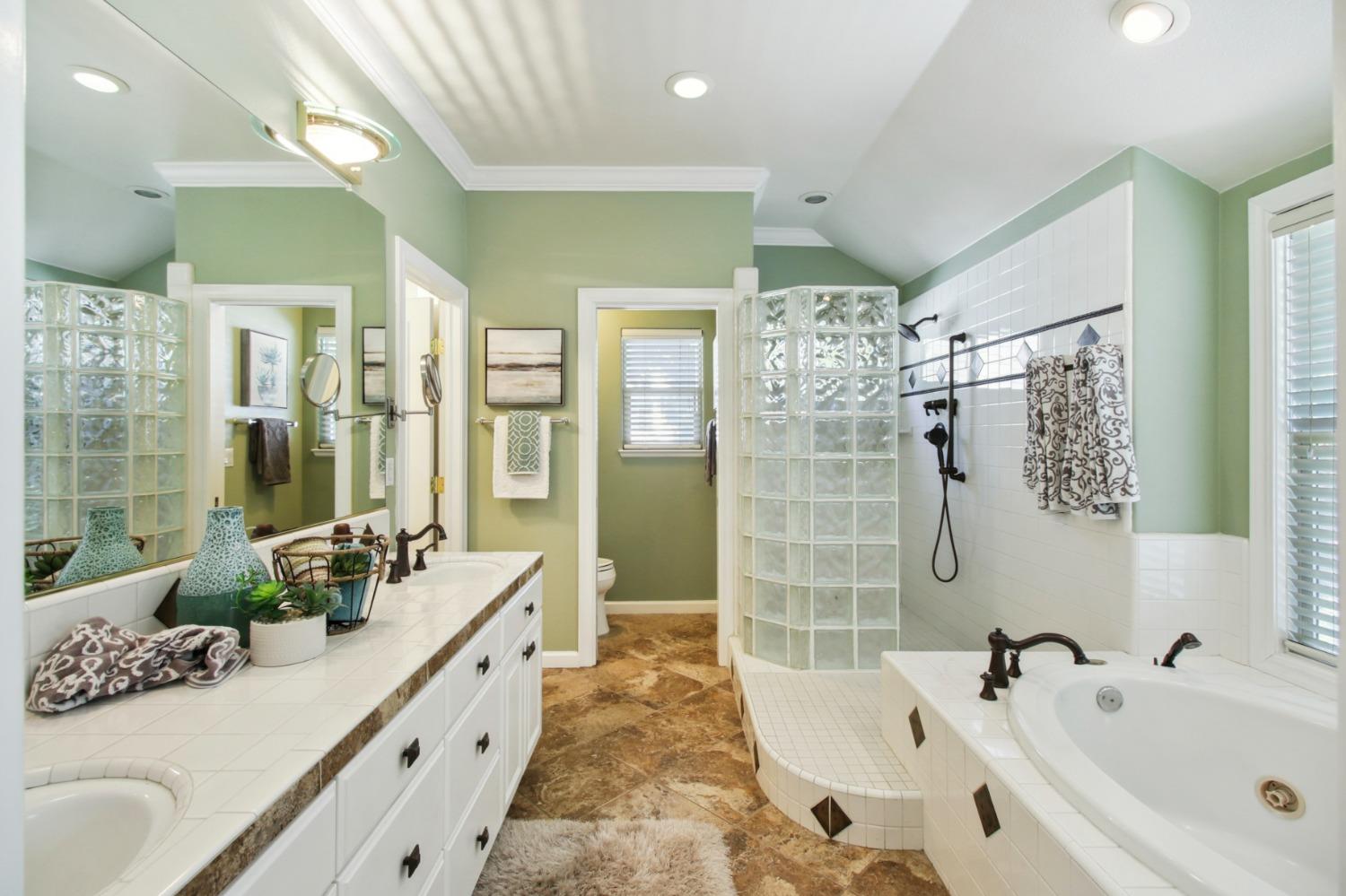 Detail Gallery Image 32 of 55 For 2119 Dinosaur Pl, Davis,  CA 95616 - 4 Beds | 2/1 Baths