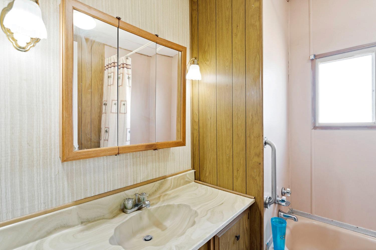 Detail Gallery Image 17 of 25 For 8181 Folsom Blvd 8, Sacramento,  CA 95826 - 2 Beds | 2 Baths