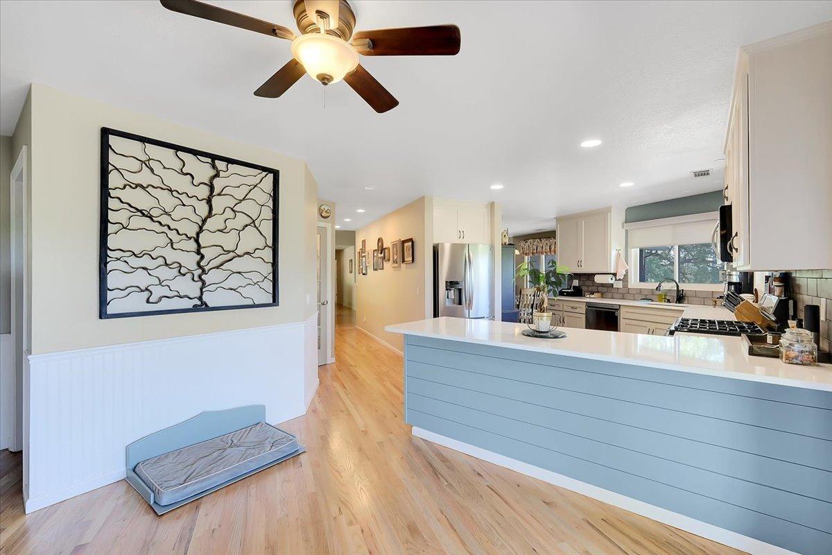 Detail Gallery Image 31 of 99 For 9521 Sicard Flat Rd, Browns Valley,  CA 95918 - 4 Beds | 3/1 Baths