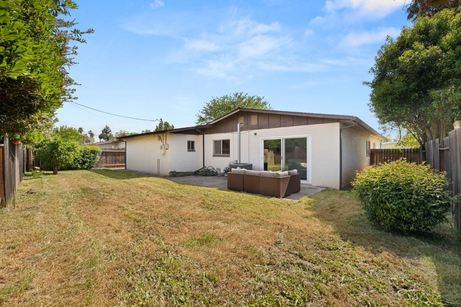 Pinot Way, Rancho Cordova, California image 34