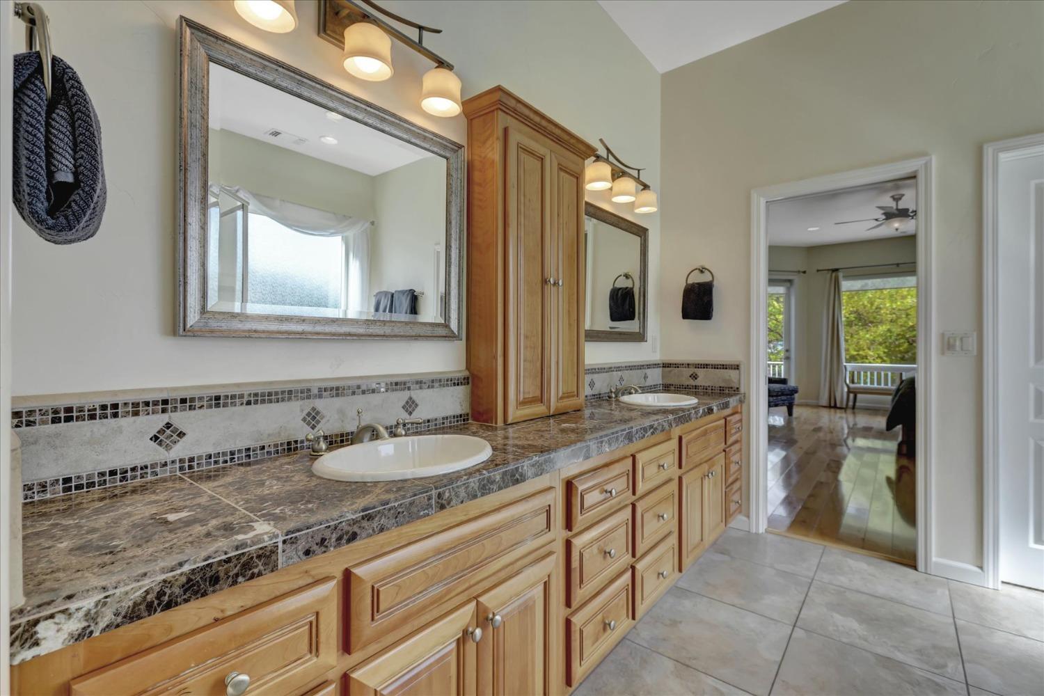 Detail Gallery Image 25 of 74 For 17582 Chaparral Dr, Penn Valley,  CA 95946 - 5 Beds | 4 Baths