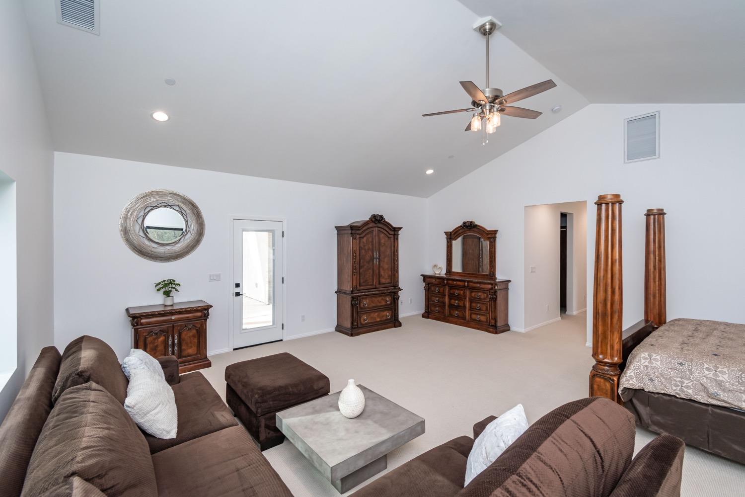 Detail Gallery Image 9 of 93 For 3000 Springhill Rd, Somerset,  CA 95684 - 3 Beds | 2/1 Baths