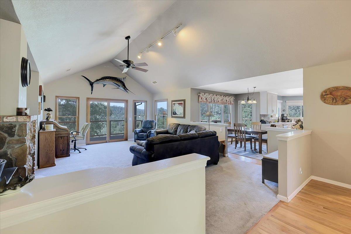 Detail Gallery Image 15 of 99 For 9521 Sicard Flat Rd, Browns Valley,  CA 95918 - 4 Beds | 3/1 Baths