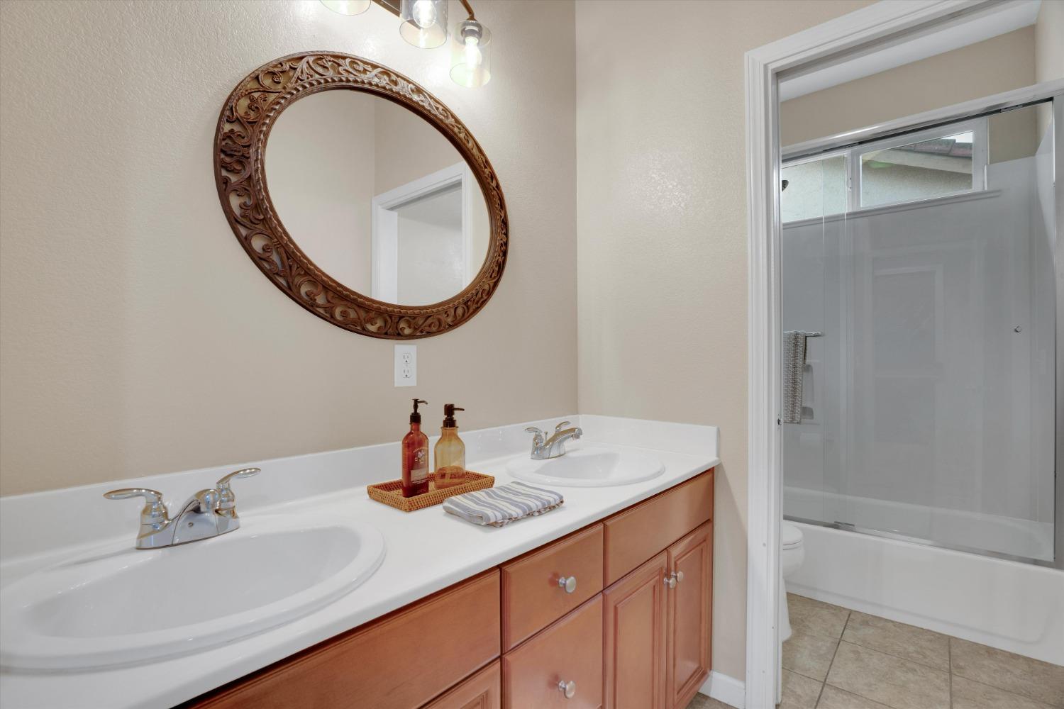 Detail Gallery Image 35 of 45 For 10924 Lakemore, Stockton,  CA 95219 - 5 Beds | 3 Baths
