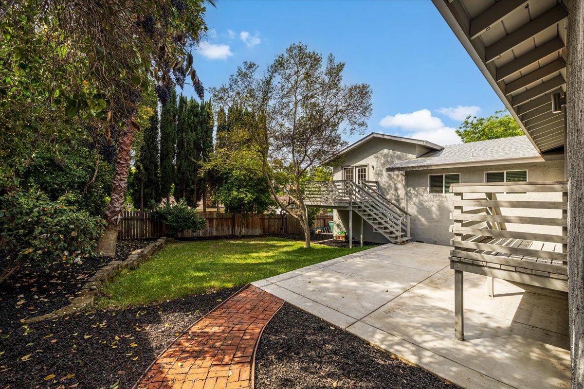 Palmyra Drive, Fair Oaks, California image 28
