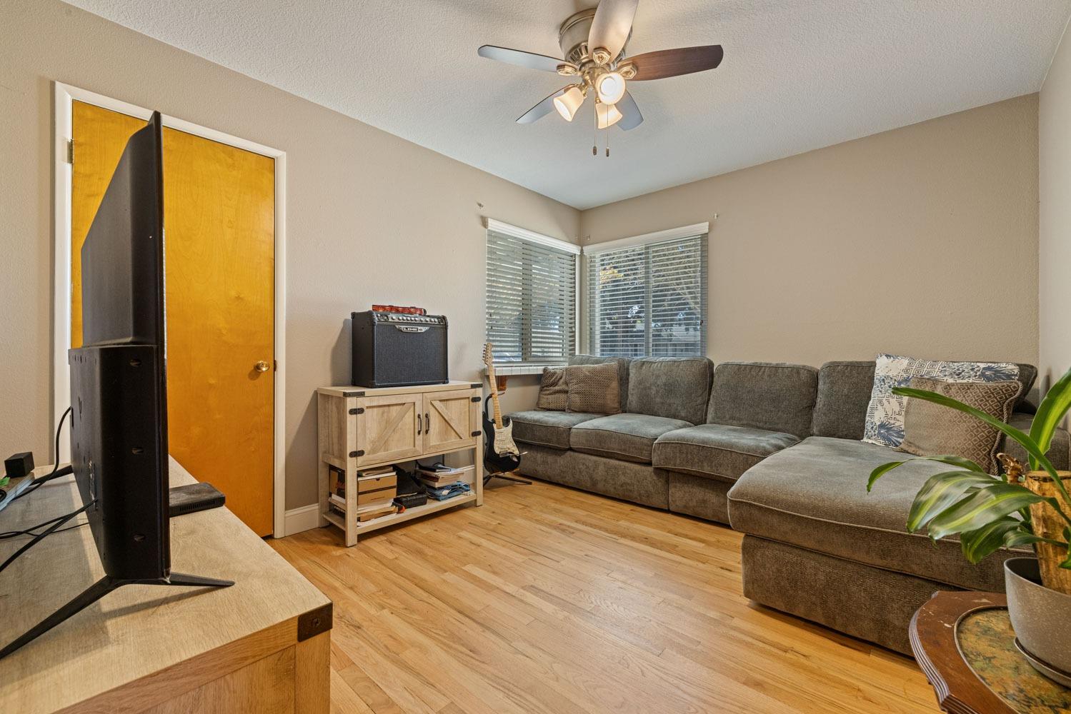 Detail Gallery Image 26 of 37 For 1610 Springwood Dr, Modesto,  CA 95350 - 3 Beds | 2 Baths