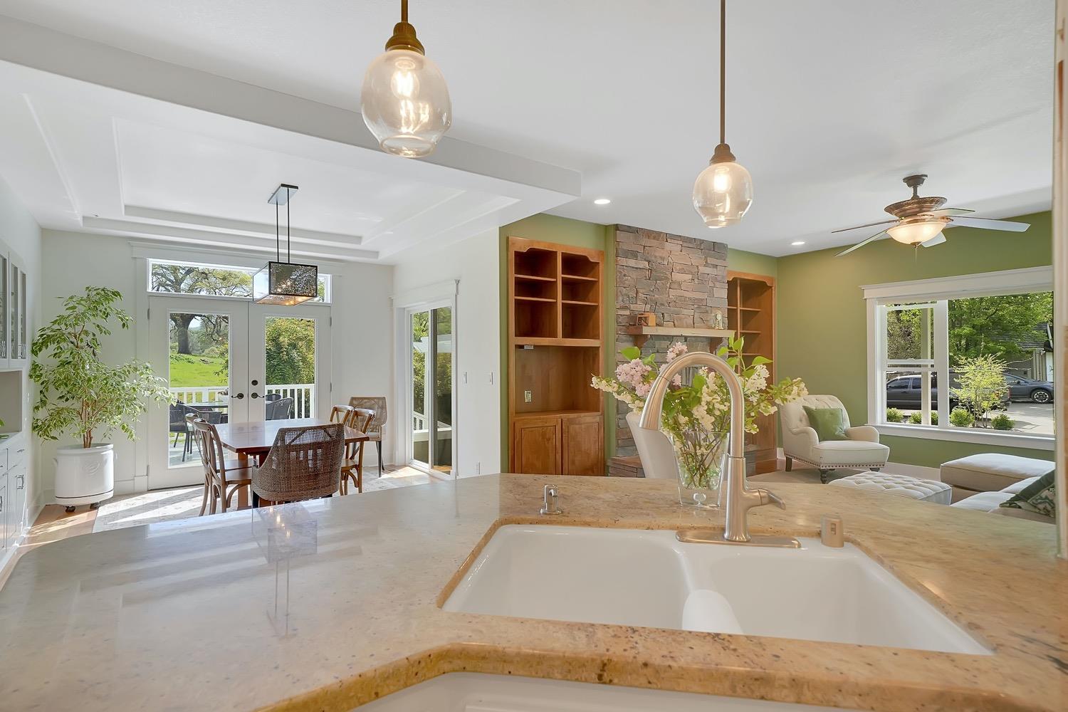 Detail Gallery Image 15 of 92 For 12860 Locust Ln, Sutter Creek,  CA 95685 - 3 Beds | 4 Baths