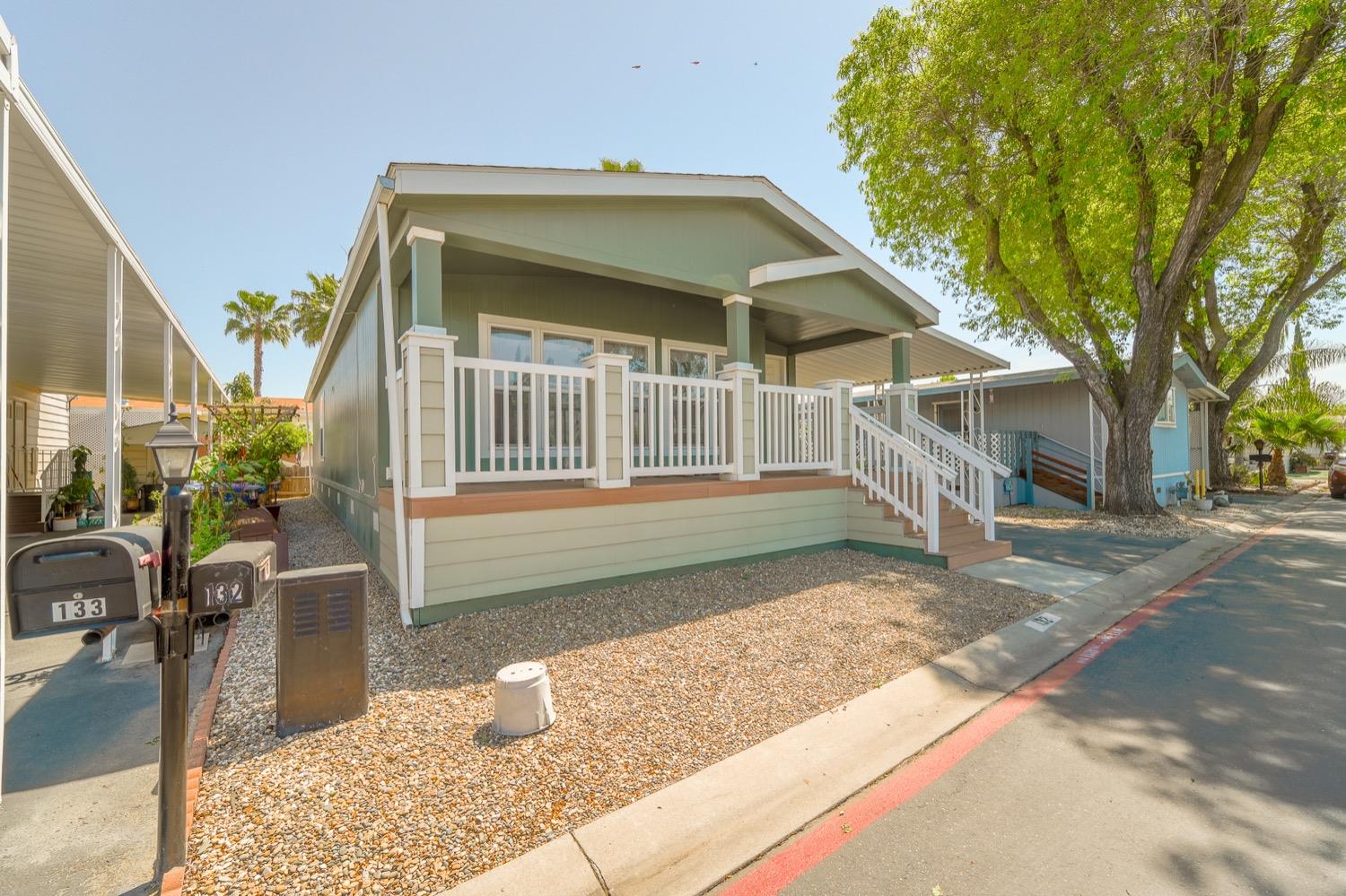 Detail Gallery Image 3 of 47 For 132 Sloop, Modesto,  CA 95356 - 2 Beds | 2 Baths