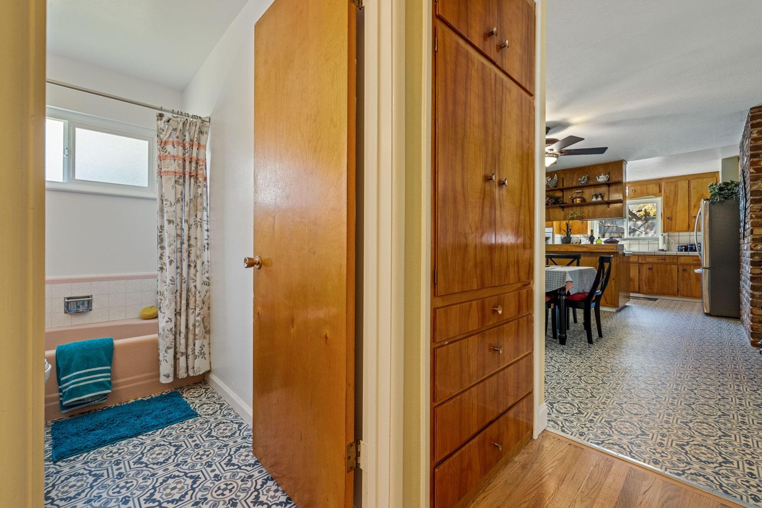 Detail Gallery Image 22 of 37 For 1610 Springwood Dr, Modesto,  CA 95350 - 3 Beds | 2 Baths