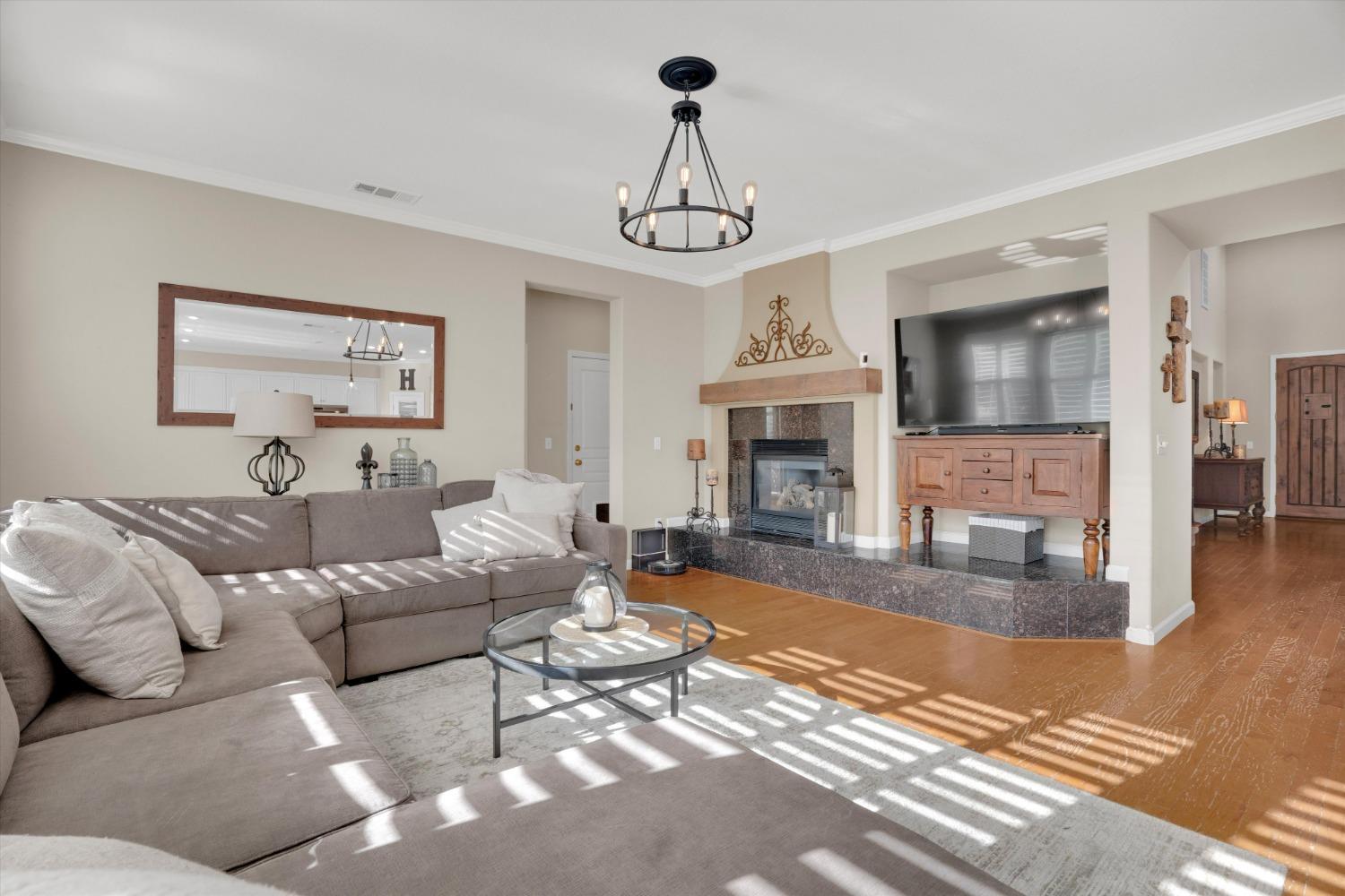 Detail Gallery Image 17 of 45 For 10924 Lakemore, Stockton,  CA 95219 - 5 Beds | 3 Baths