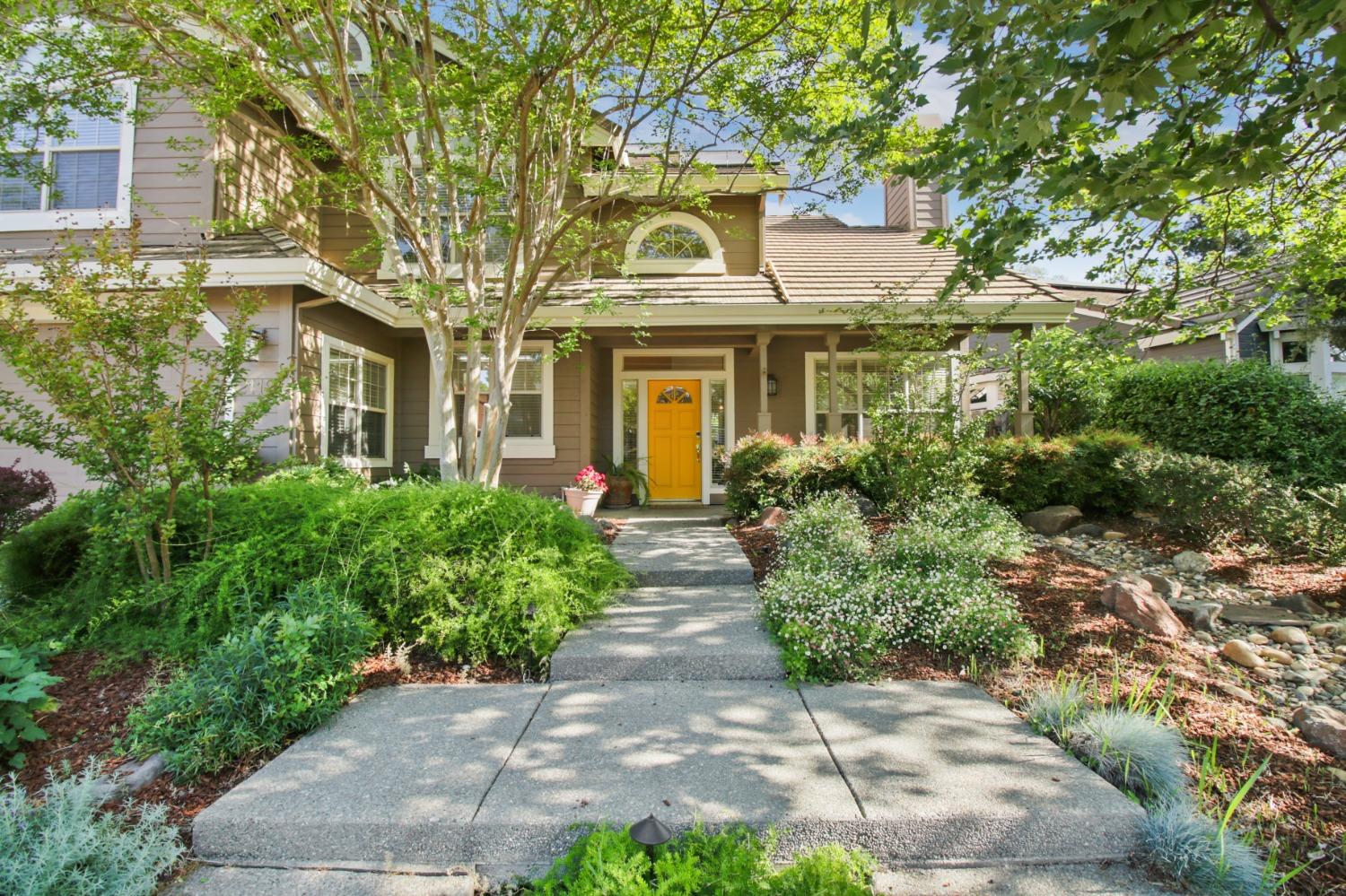 Detail Gallery Image 2 of 55 For 2119 Dinosaur Pl, Davis,  CA 95616 - 4 Beds | 2/1 Baths