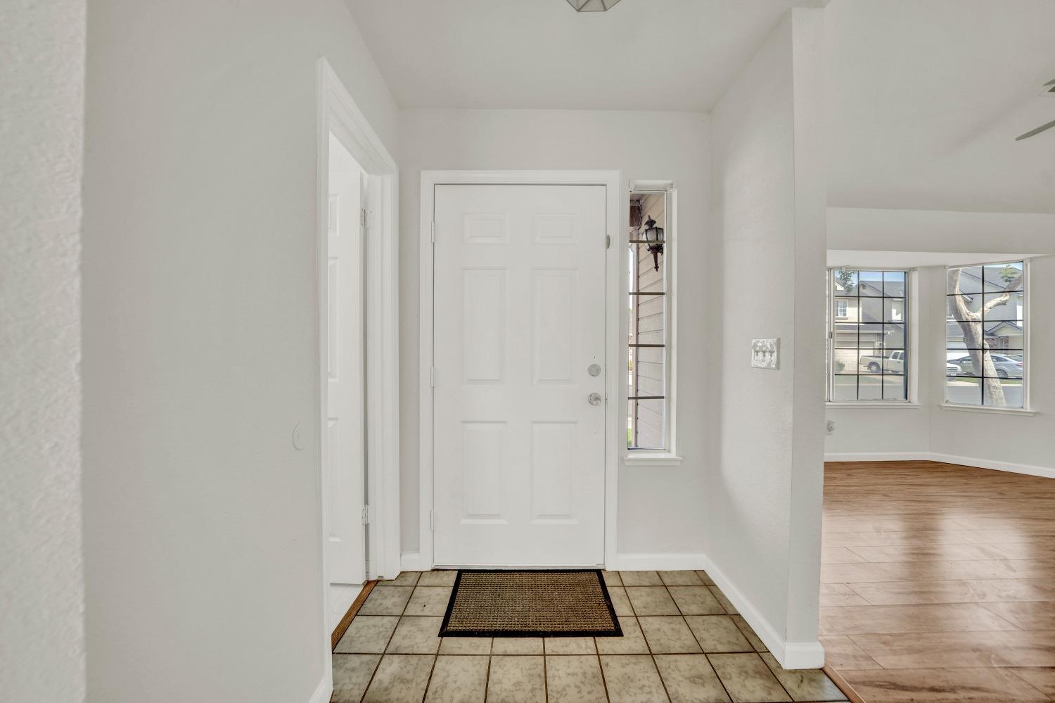 Detail Gallery Image 5 of 36 For 2820 Stone Ter, Modesto,  CA 95355 - 3 Beds | 2/1 Baths