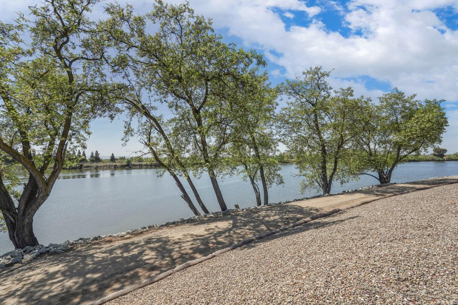 Detail Gallery Image 70 of 95 For 5474 Saint Andrews Dr, Stockton,  CA 95219 - 4 Beds | 3/1 Baths