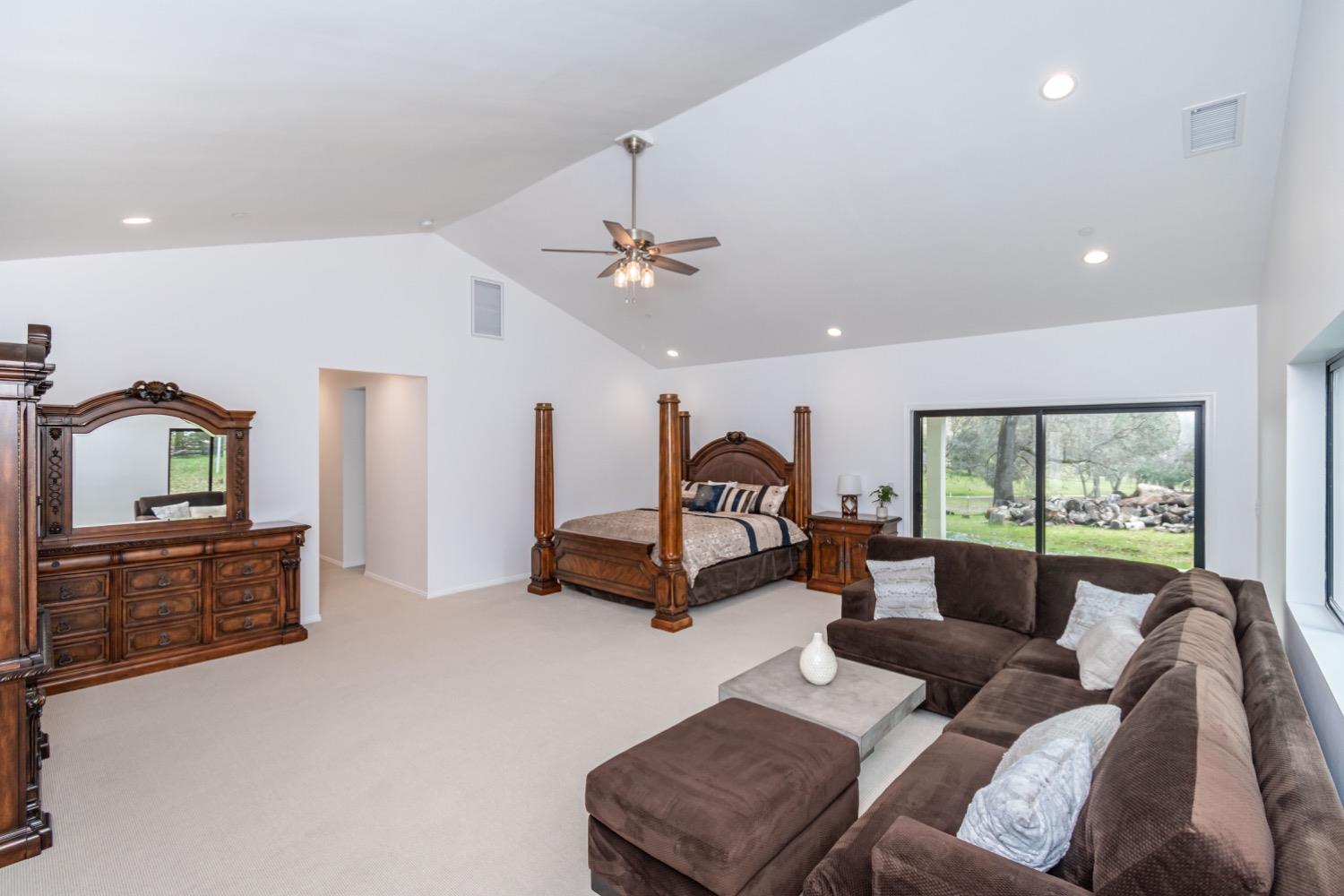 Detail Gallery Image 13 of 93 For 3000 Springhill Rd, Somerset,  CA 95684 - 3 Beds | 2/1 Baths