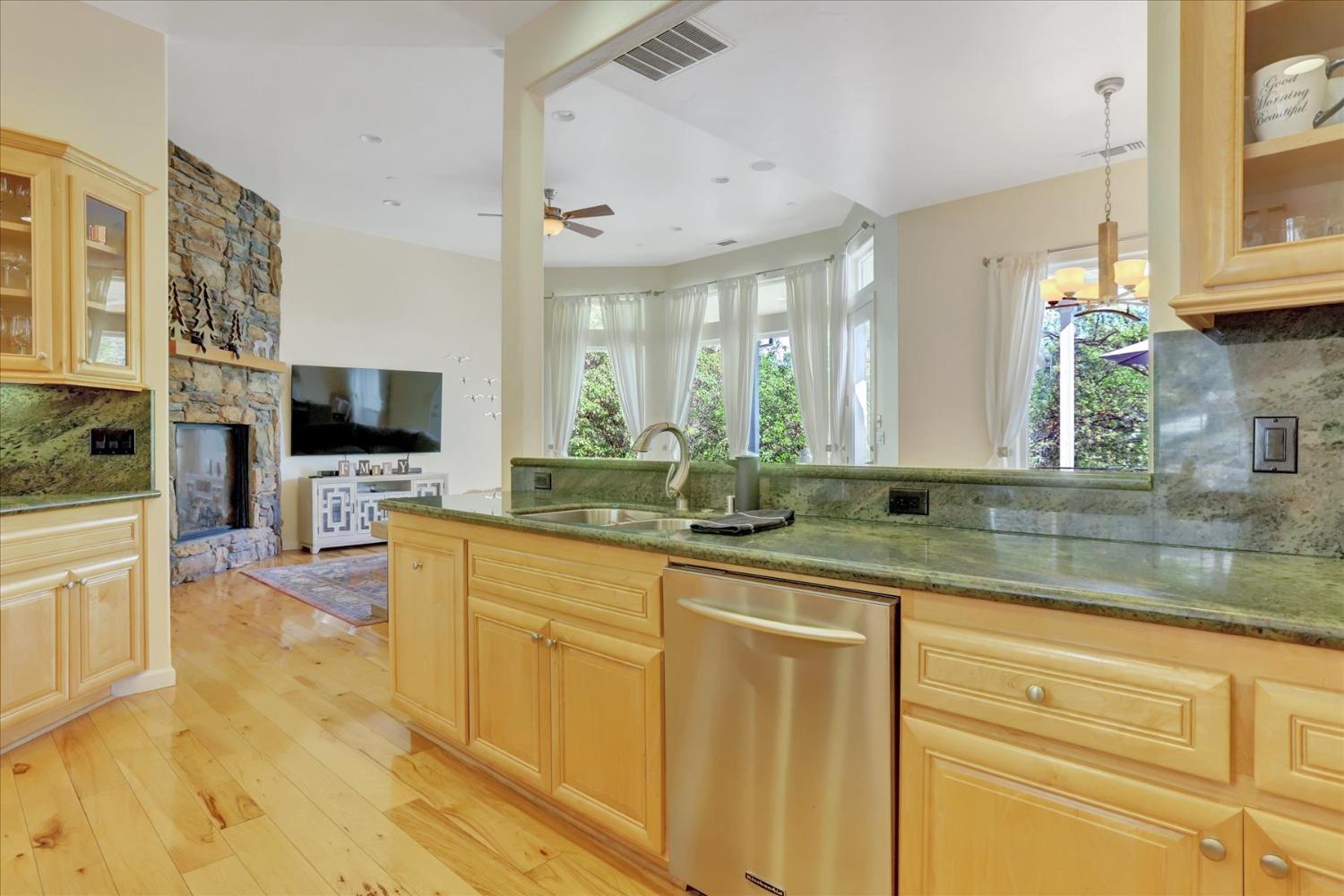 Detail Gallery Image 17 of 74 For 17582 Chaparral Dr, Penn Valley,  CA 95946 - 5 Beds | 4 Baths