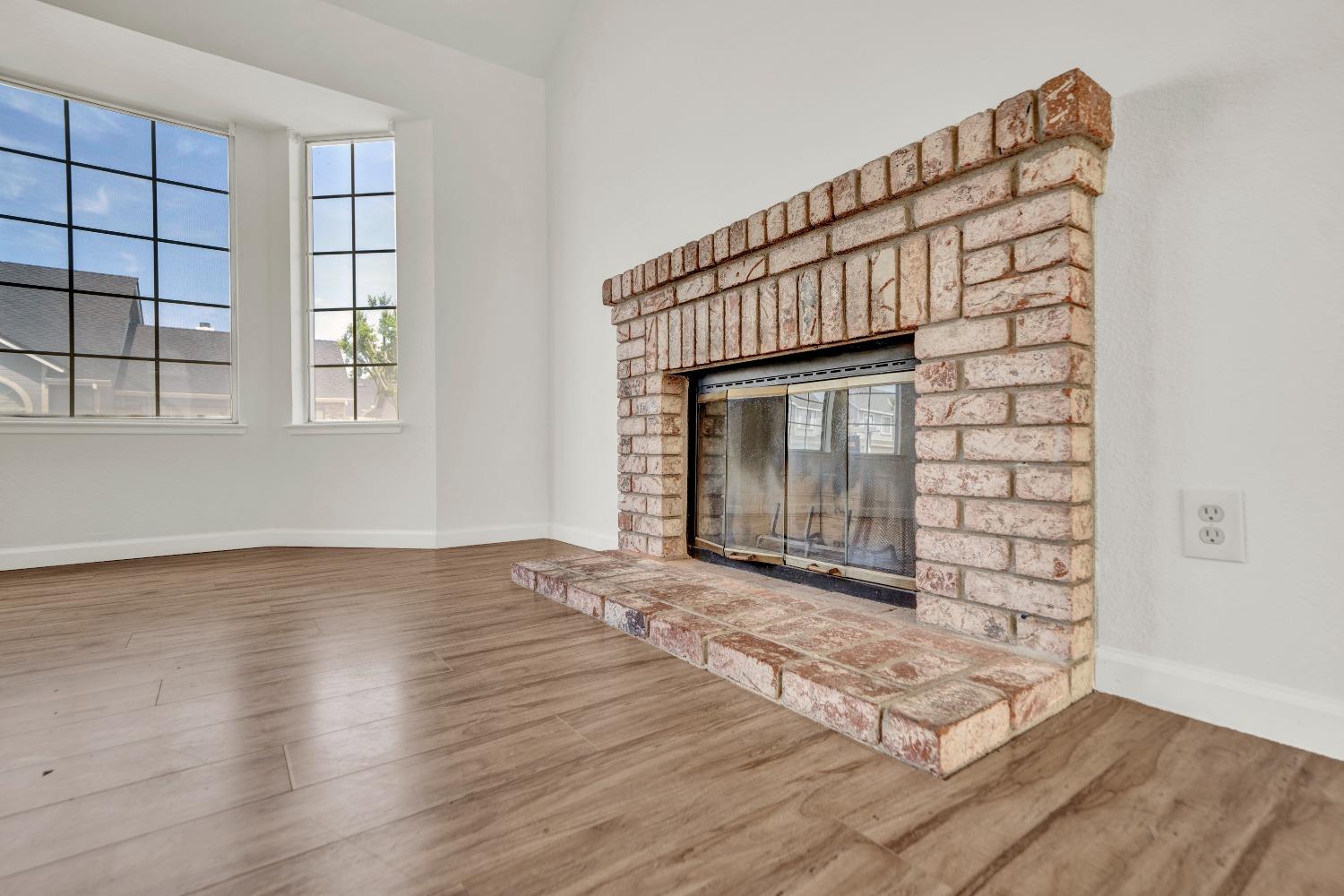 Detail Gallery Image 11 of 36 For 2820 Stone Ter, Modesto,  CA 95355 - 3 Beds | 2/1 Baths