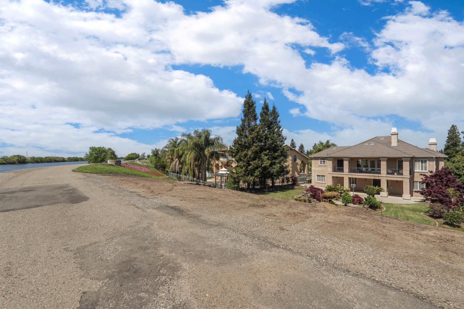 Detail Gallery Image 69 of 95 For 5474 Saint Andrews Dr, Stockton,  CA 95219 - 4 Beds | 3/1 Baths
