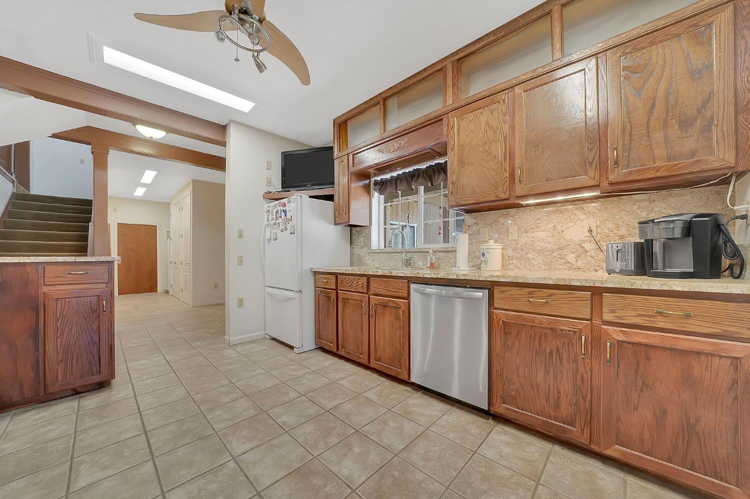 Detail Gallery Image 11 of 77 For 23101 Red Corral Rd, Pioneer,  CA 95666 - 4 Beds | 2/2 Baths