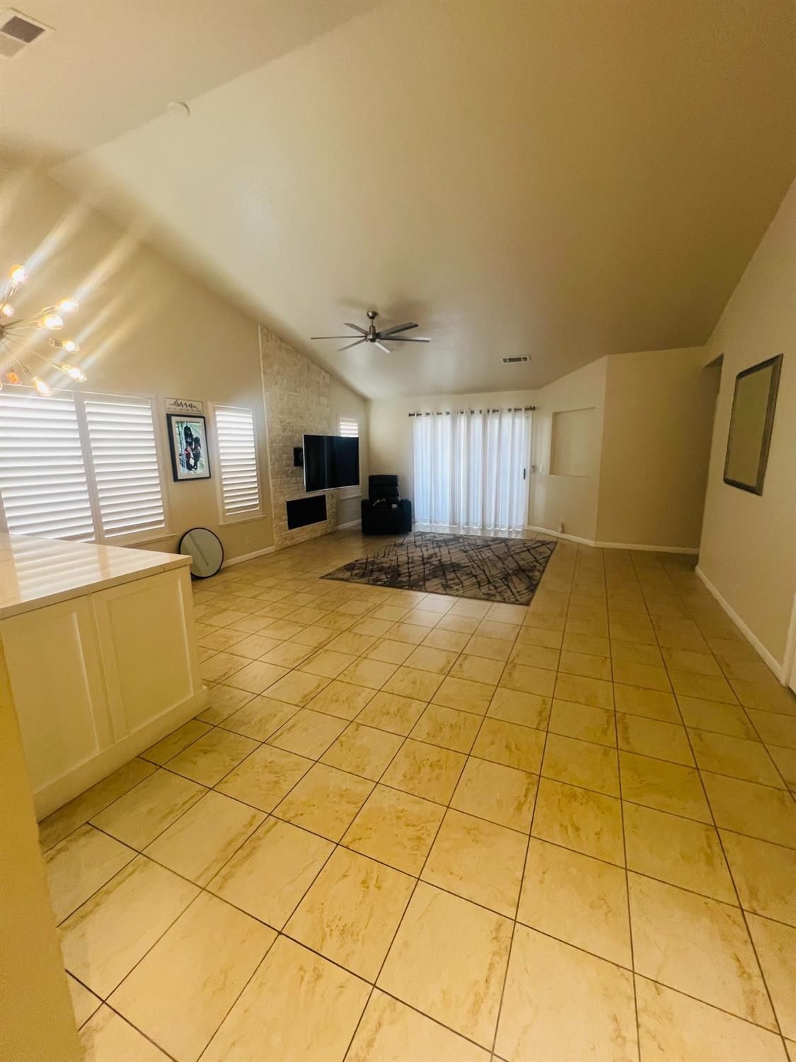 Detail Gallery Image 5 of 16 For 10022 River Oaks Dr, Stockton,  CA 95209 - 3 Beds | 2 Baths