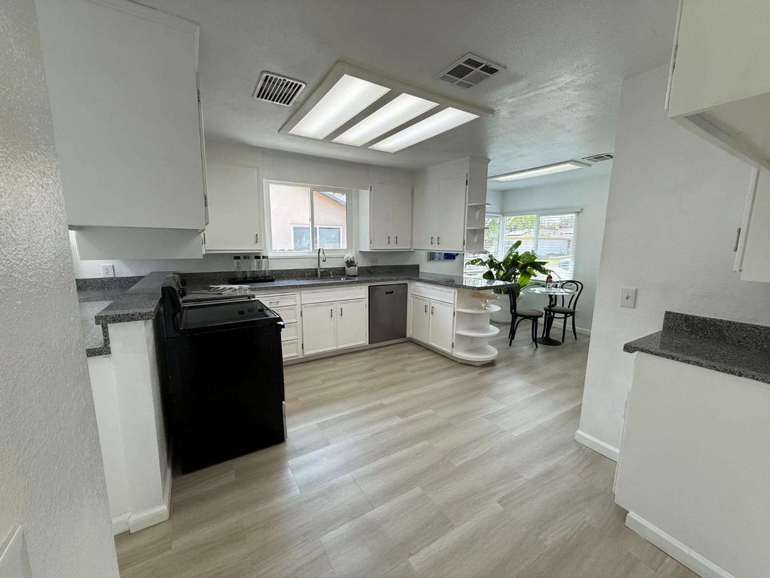 Detail Gallery Image 31 of 76 For 1629 Cortez Ave, Stockton,  CA 95209 - 3 Beds | 1 Baths